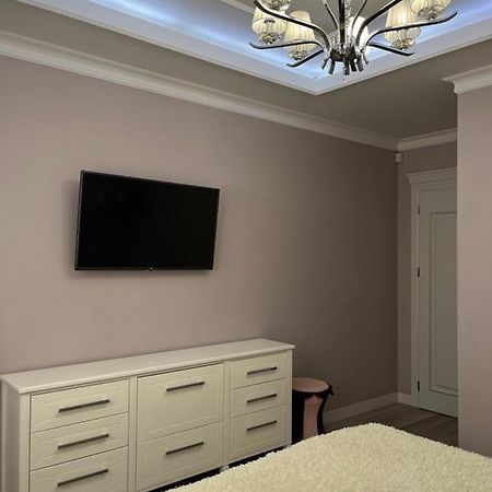 Apartament In The Center Of Кишинев Екстериор снимка