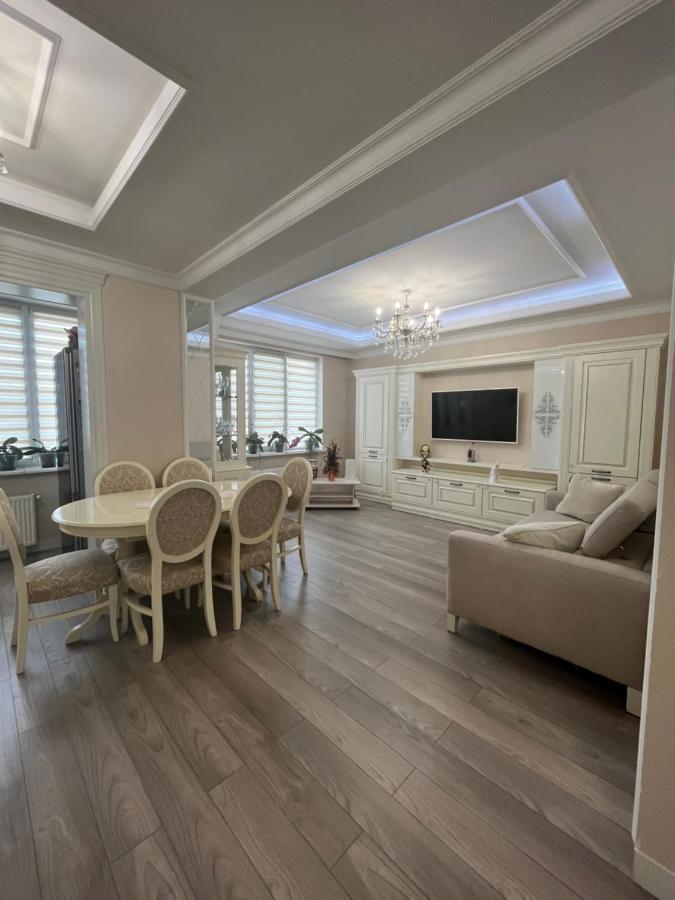 Apartament In The Center Of Кишинев Екстериор снимка