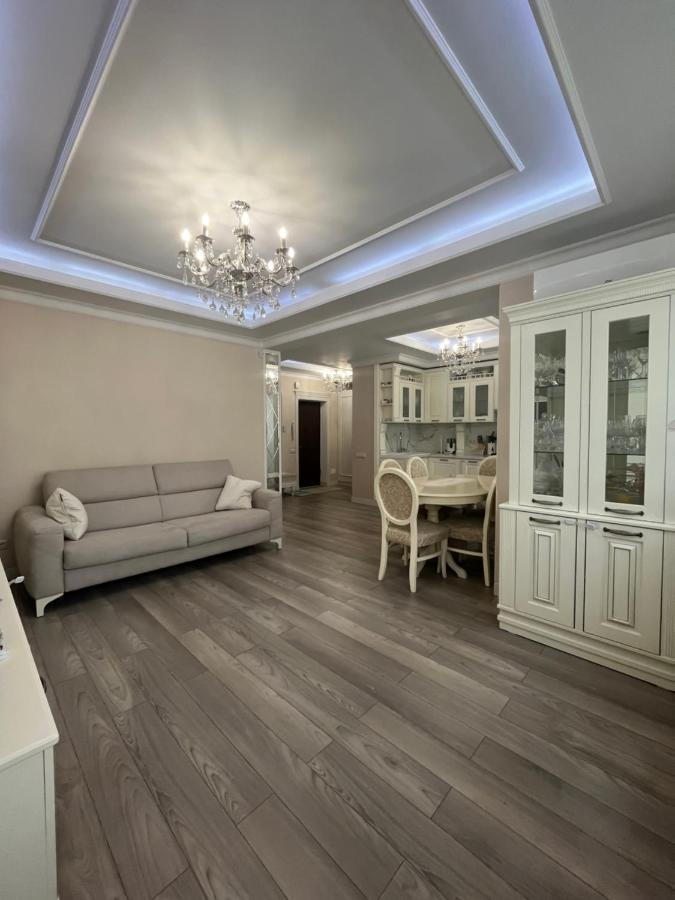 Apartament In The Center Of Кишинев Екстериор снимка